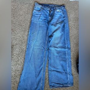 American Eagle: Low-rise boyfriend skater jeans size 6
